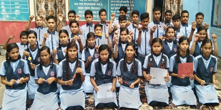 “स्कूल की बालिकाओं ने जवानों के लिए राखियां भेजने को  दिखाया उत्साह…”