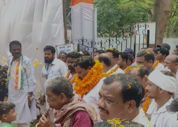 KONDAGAON BREAKING : पंचायत सचिव और रोजगार सहायको को सम्मान करने आयोजित किया गया सम्मान समारोह कार्यक्रम , सैकड़ों की संख्या में पहुंचे कर्मचारी