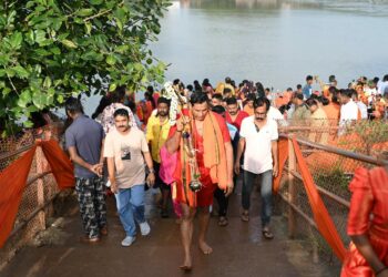 सावन के चौथे सोमवार विधायक देवेंद्र सँग चले काँवड़िये हजार