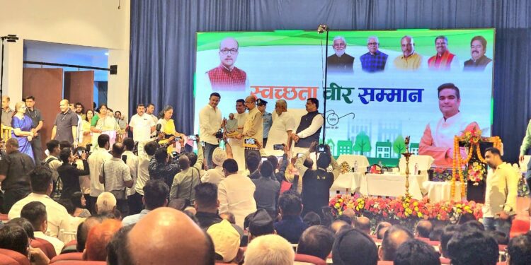 श्री बीरा सिंह मल्टीस्पेशालिटी हॉस्पिटल को मिला “स्वच्छ हॉस्पिटल” पुरस्कार