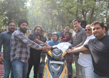 दिव्यांग जनों से मिले HTC अध्यक्ष सरल स्वभाव ने जीता मन साझा किया खुशियों भरा पल