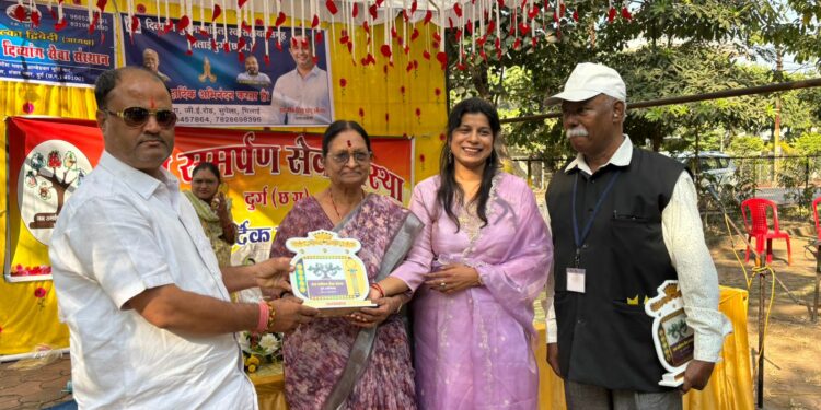 दिव्यांग जनों ने गाए मधुर गीत और दिखाई प्रतिभा मिला सम्मान और पुरस्कार