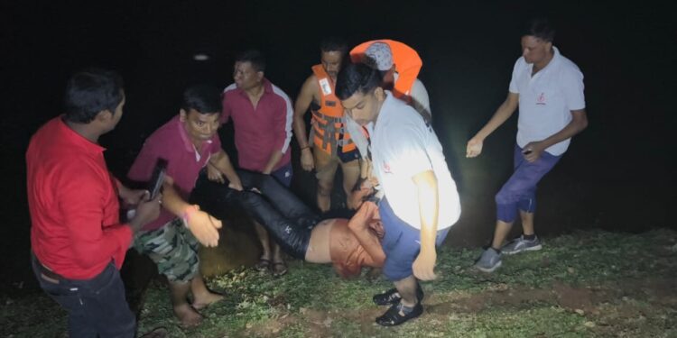 दुर्ग के पहंदा तालाब में डूबे 32 वर्षीय युवक का शव बरामद, SDRF टीम ने किया रेसक्यू